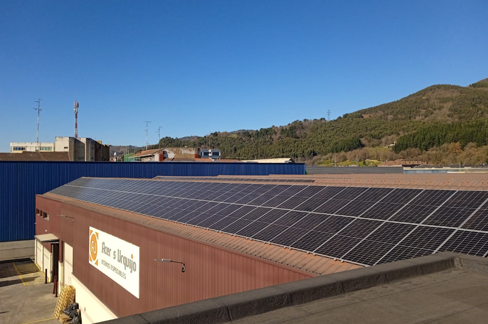 Instalaciones de placas solares en tejados industriales